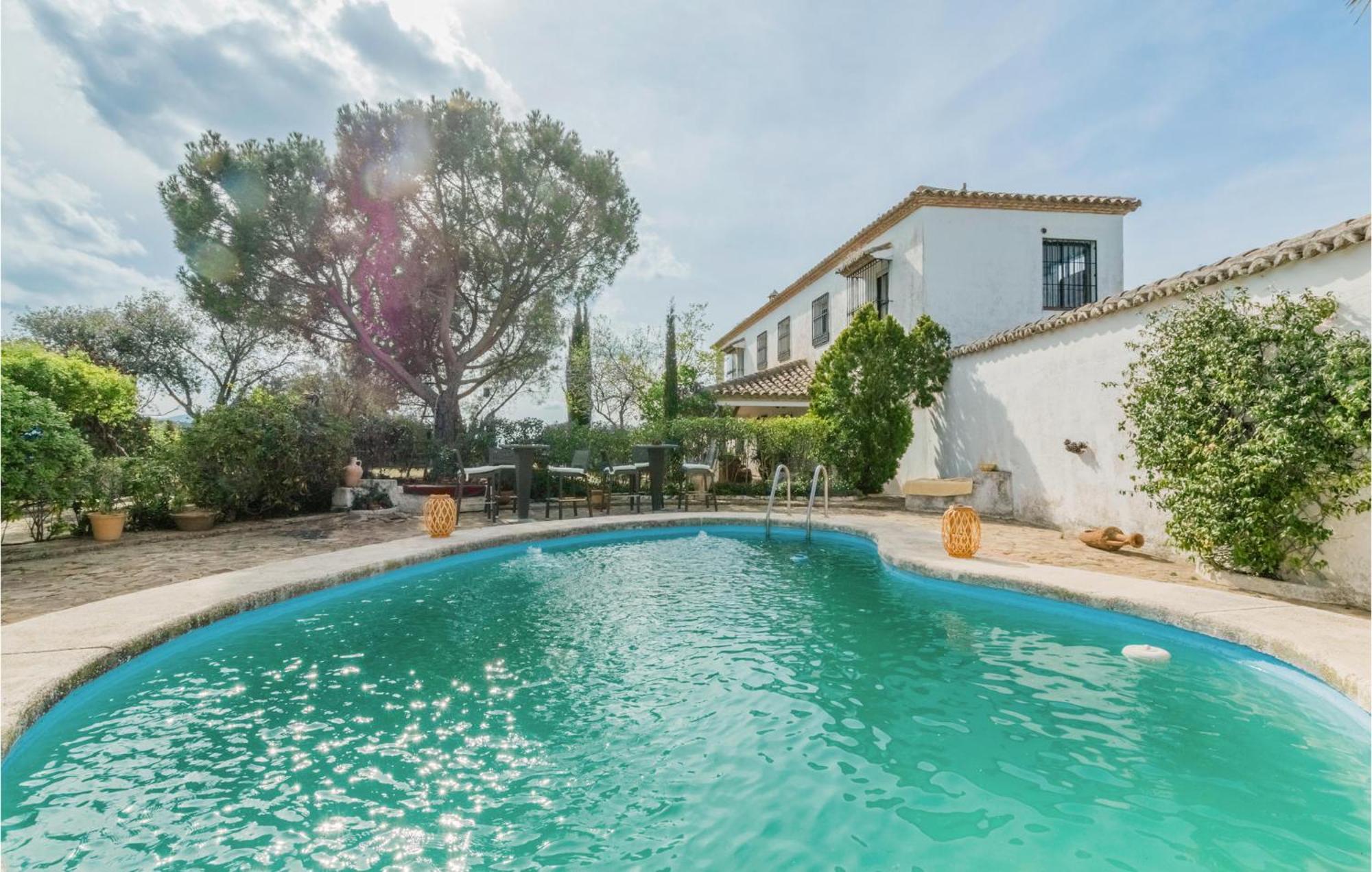 Gorgeous Home In Aldeaquemada With Swimming Pool Ngoại thất bức ảnh