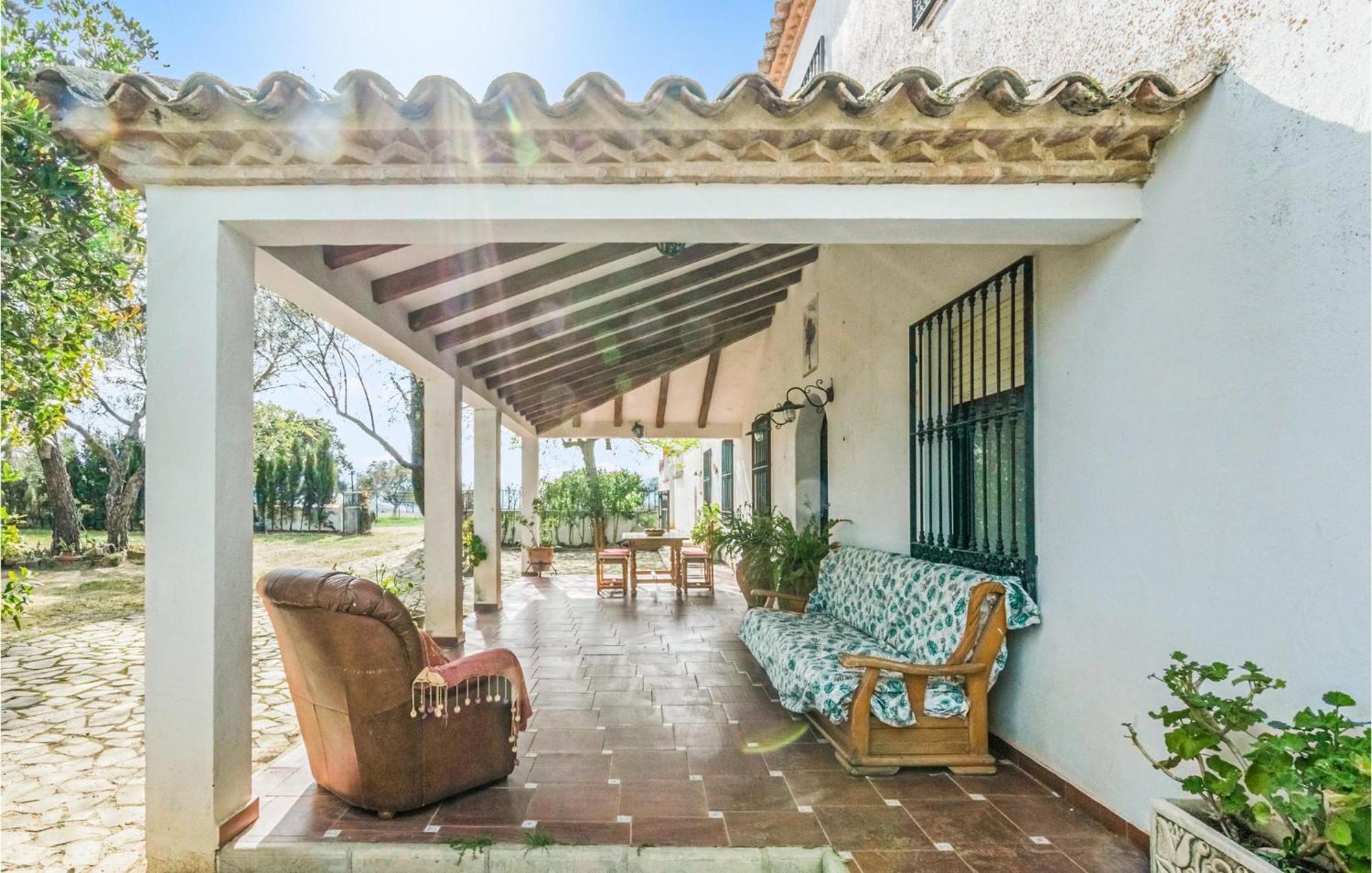 Gorgeous Home In Aldeaquemada With Swimming Pool Ngoại thất bức ảnh