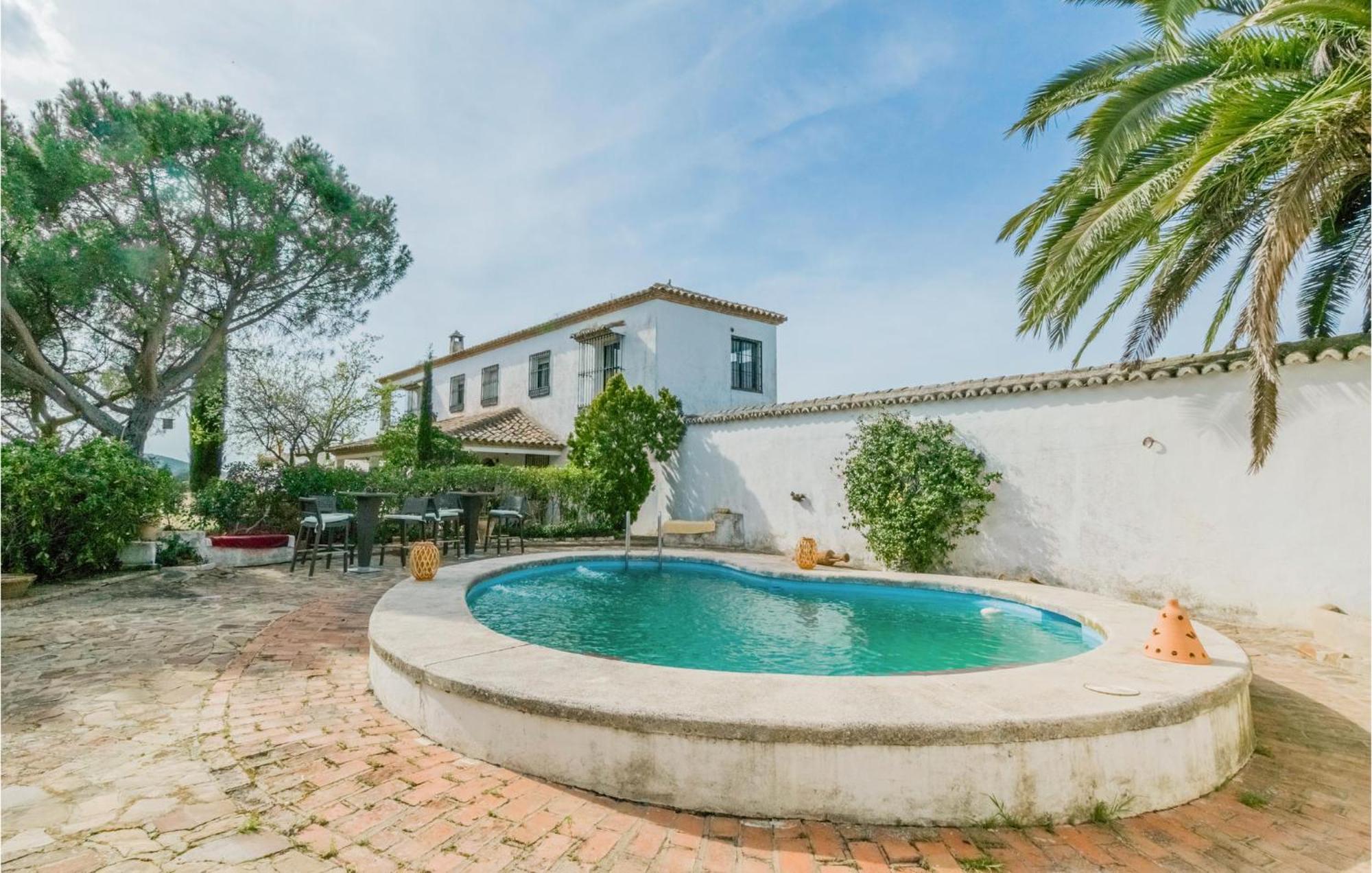Gorgeous Home In Aldeaquemada With Swimming Pool Ngoại thất bức ảnh