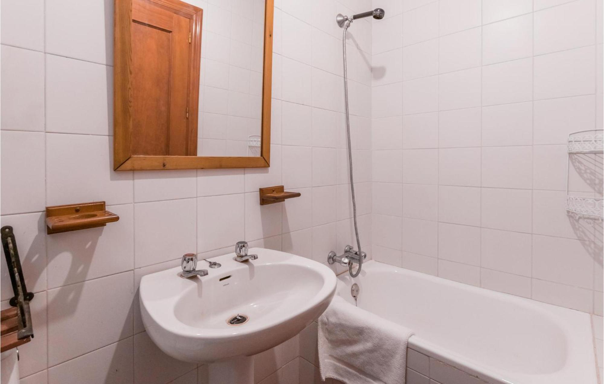 Gorgeous Home In Aldeaquemada With Swimming Pool Ngoại thất bức ảnh